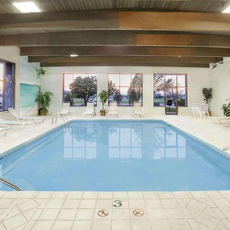 Baymont By Wyndham Janesville Luaran gambar