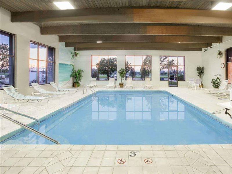 Baymont By Wyndham Janesville Luaran gambar