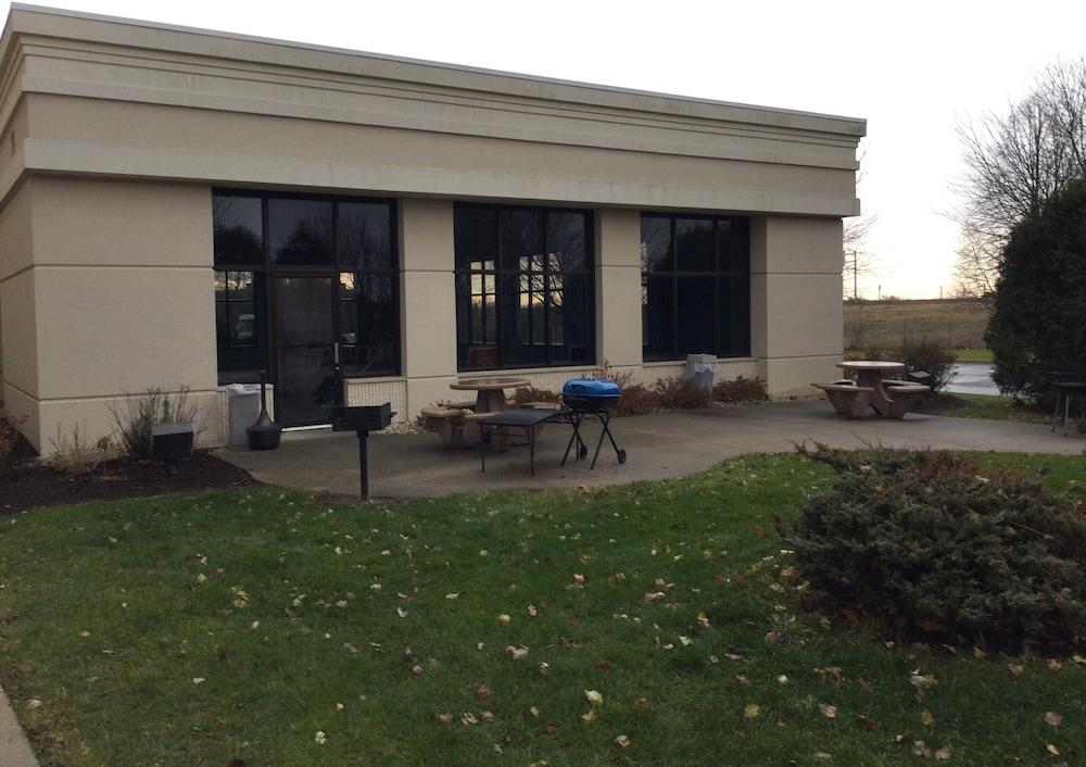 Baymont By Wyndham Janesville Luaran gambar