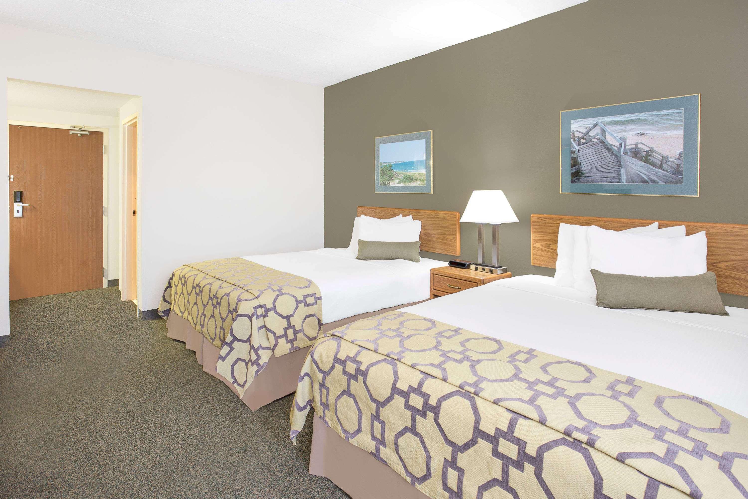 Baymont By Wyndham Janesville Luaran gambar