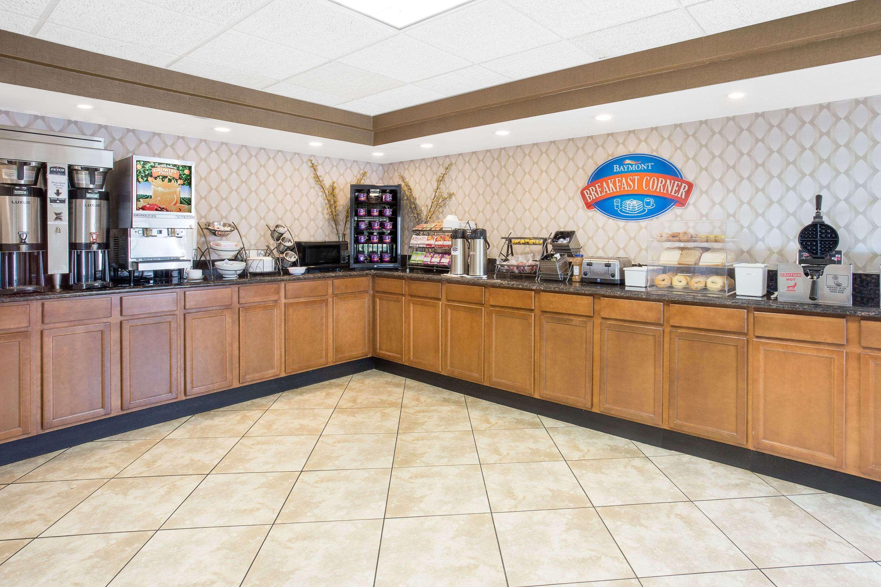 Baymont By Wyndham Janesville Luaran gambar
